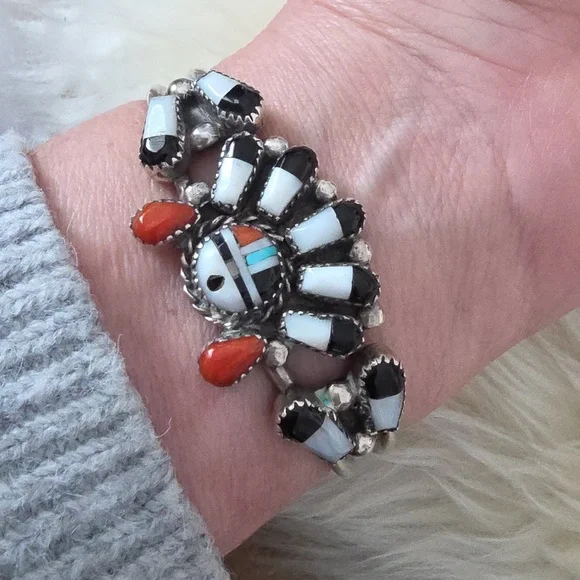 Amazing Vintage Native American Zuni Gemstone Inlaid Bracelet 🖤🤍❤️🎁